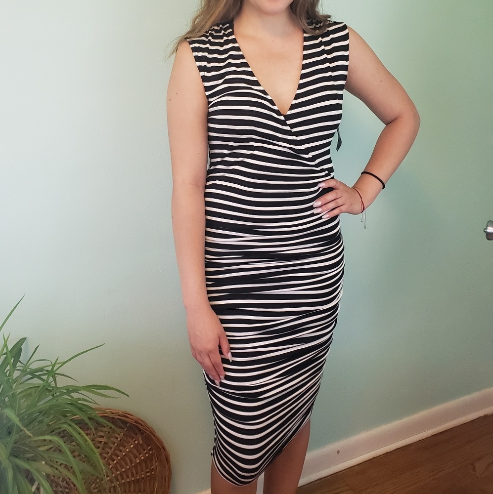 Stretchy black and white midi dress